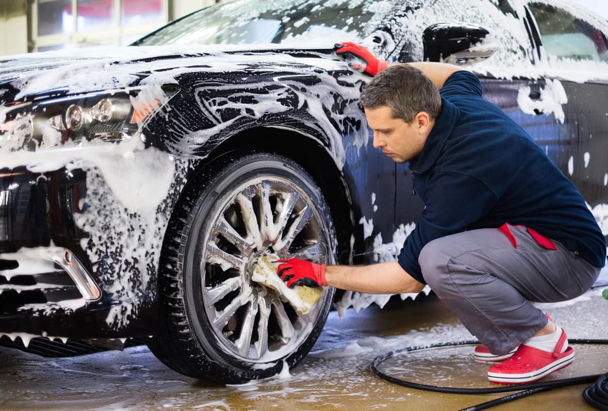 Car washing professional